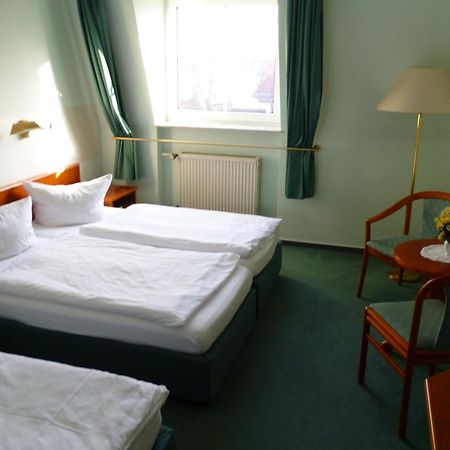 Hotel Brandenburg Кеніґс-Вустергаузен Екстер'єр фото