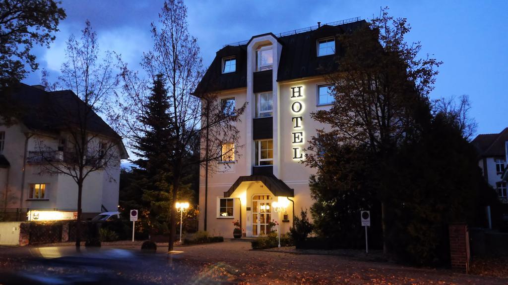 Hotel Brandenburg Кеніґс-Вустергаузен Екстер'єр фото